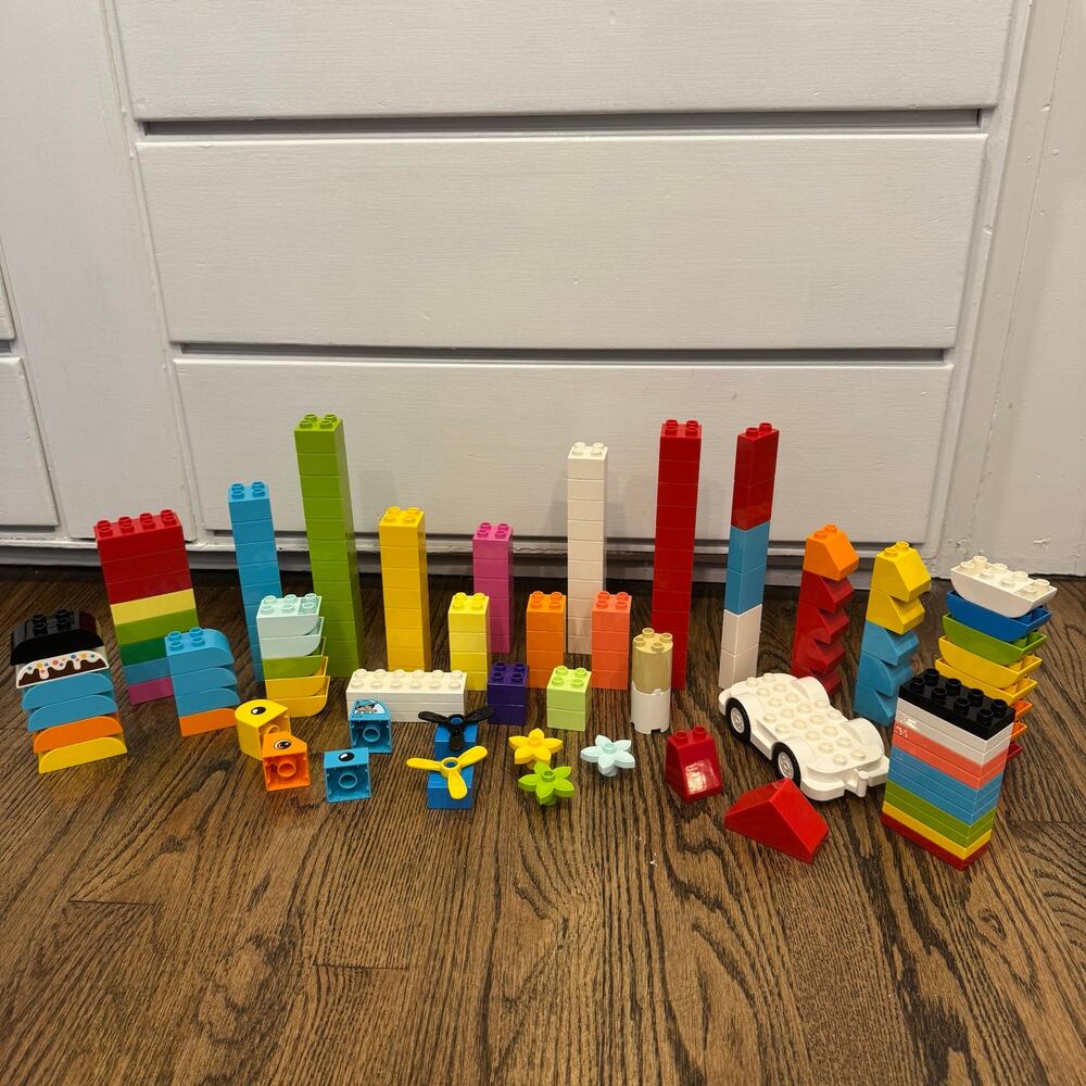 Lego Duplo Huge Bulk Lot 149 pieces 4lbs 2x2 2x3 Curved Triangle Propeller